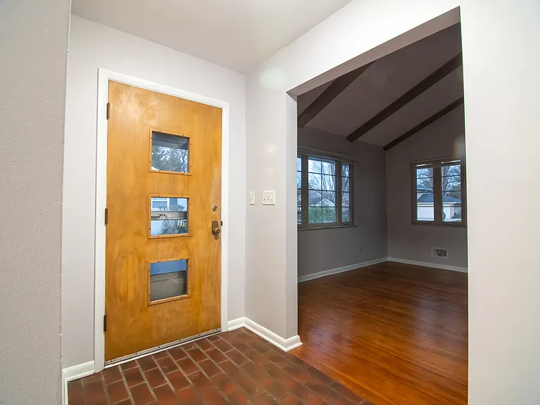 2861 Wellesley Dr — Photo 11