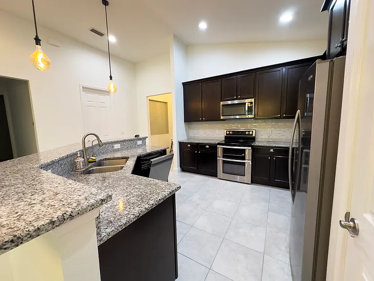 3775 Manorwood Loop — Photo 8