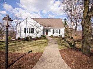 35 Newgate Rd, Pittsburgh, PA 15202