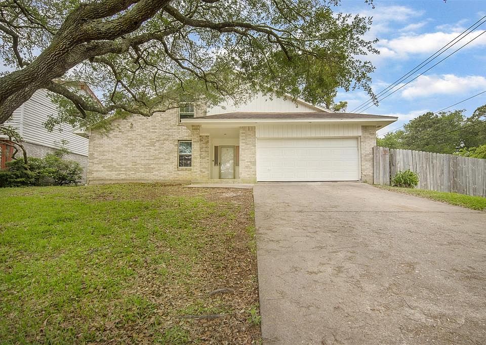 1st image of 3 Dolphin Ln