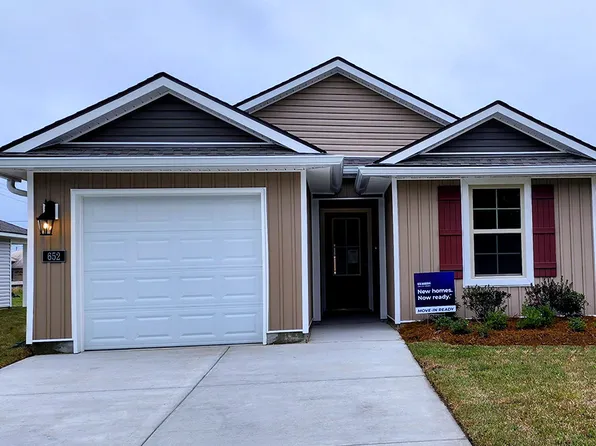 652 N 10th St, Port Allen, LA 70767