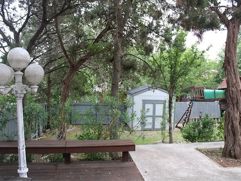 9002 Limestone Hl — Photo 19