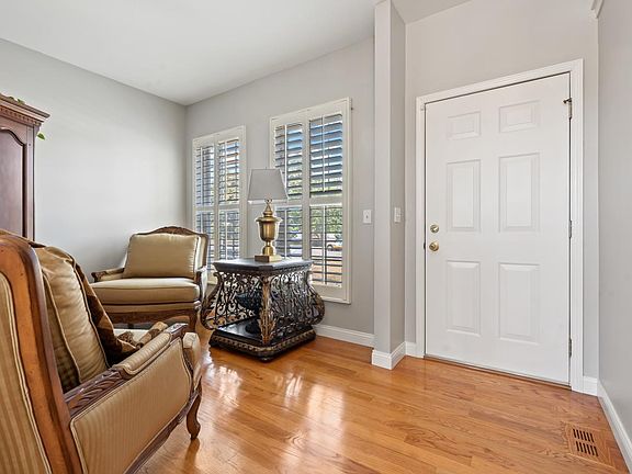 2nd image of 11824 Presley Cir
