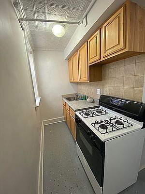 4th image of 1837 E 29th St #1