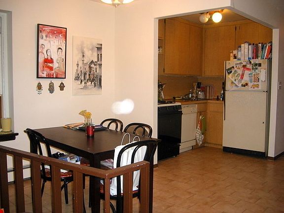 3rd image of 103 W 75th St APT 4