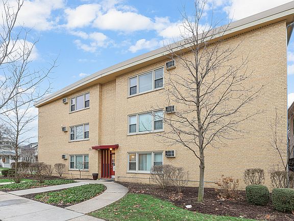 2nd image of 301 Chicago Ave APT 1NW