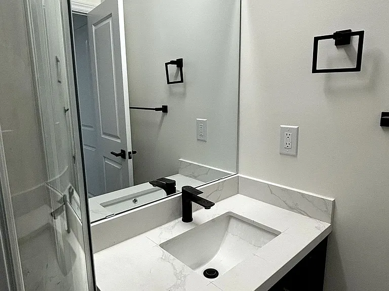 643 Bathurst St #102 — Photo 5