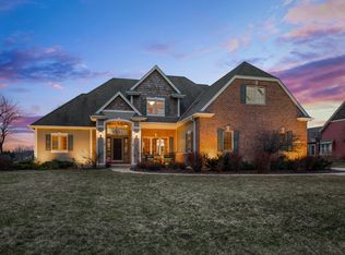 1229 Four Winds Way, Hartland, WI 53029