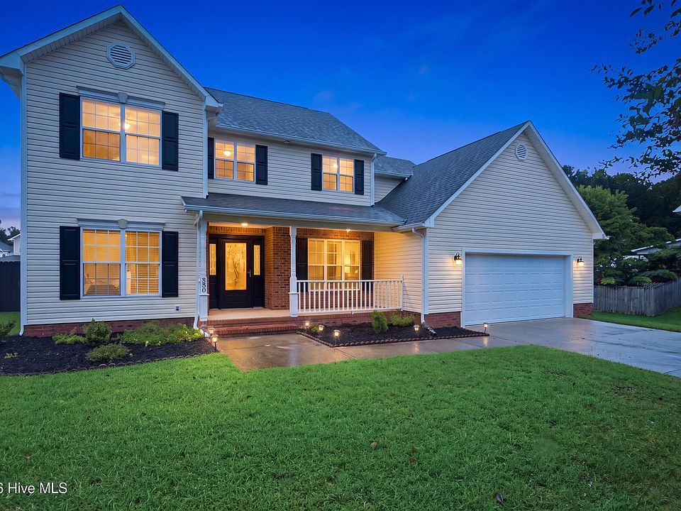 1st image of 930 Commons Drive N