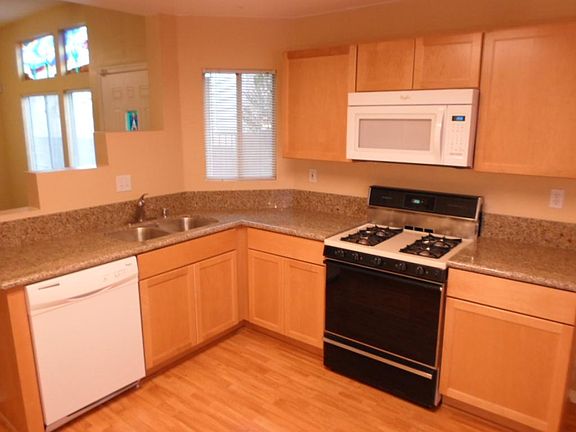 5th image of 1713 Comstock Dr