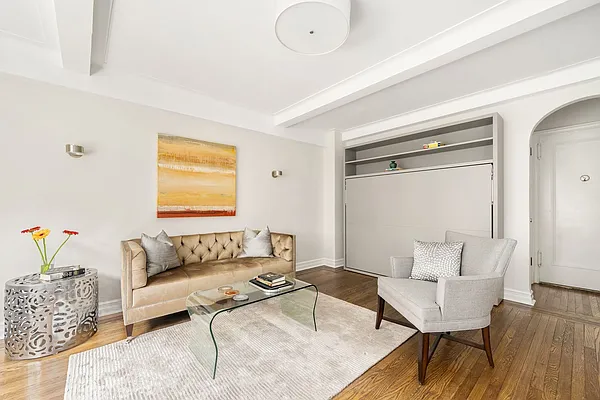 Sold by Compass | media 9