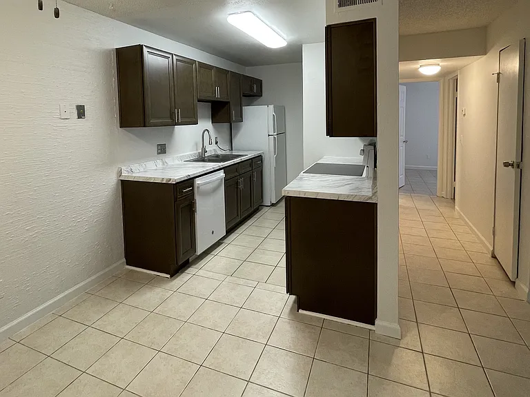 16259 W 10th Ave #B2 — Photo 4