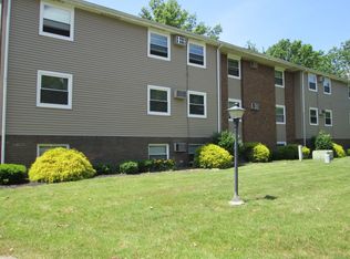 333 Maplewood Dr APT 103, Cortland, OH