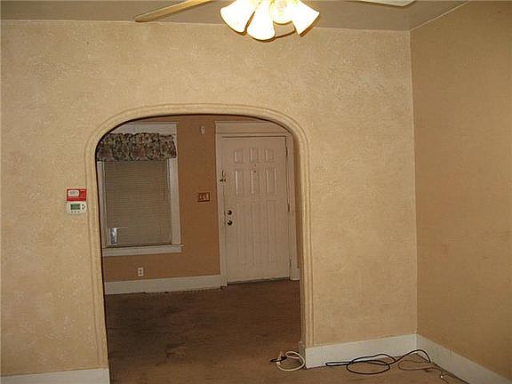 4th image of 540 E Streicher St