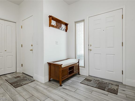 4th image of 233 Albany Way