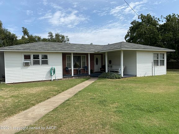 2nd image of 209 E 12th St
