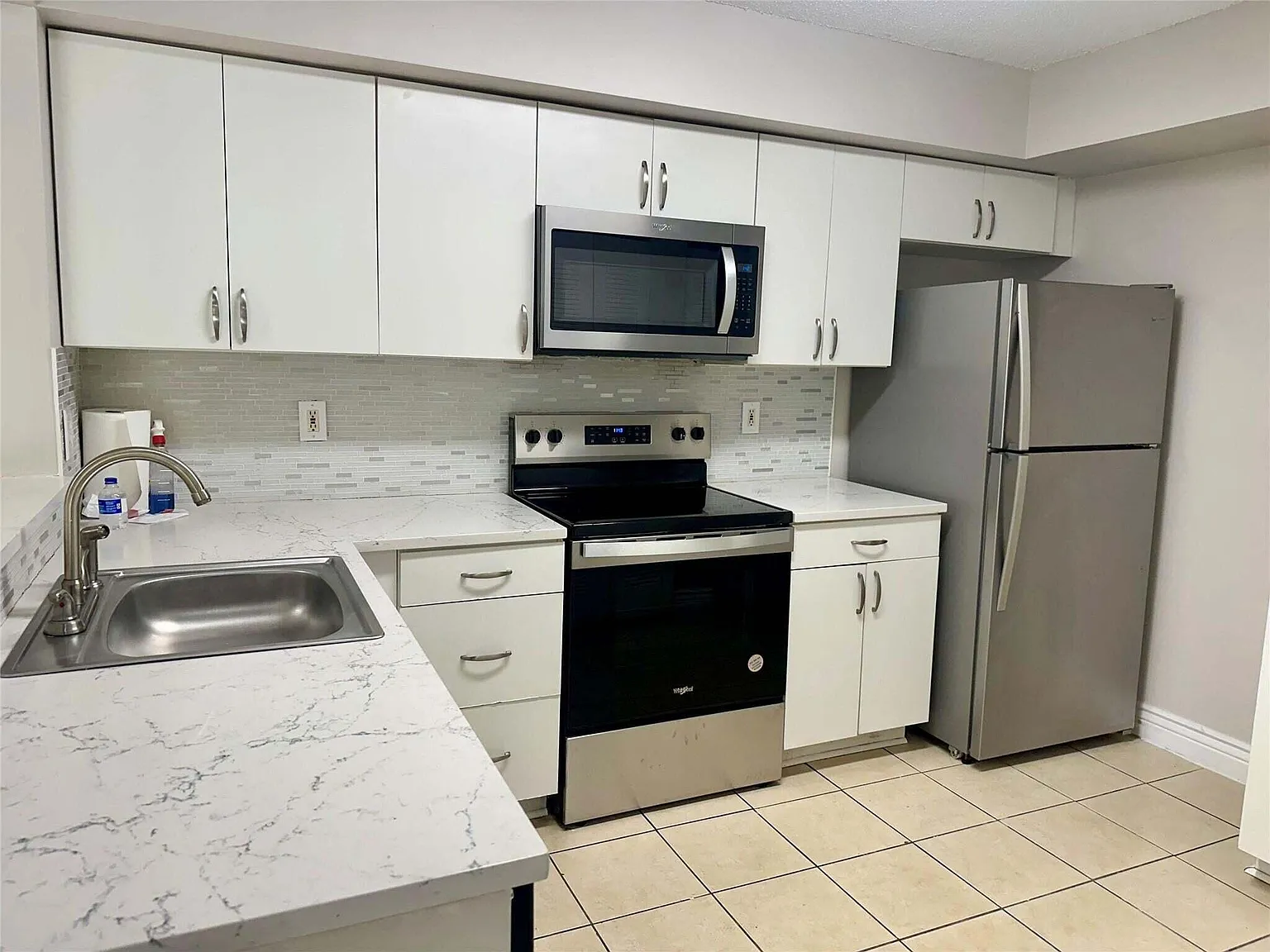 2 bed, 2.0 bath, 1106 sqft, $2,225 — Photo 3