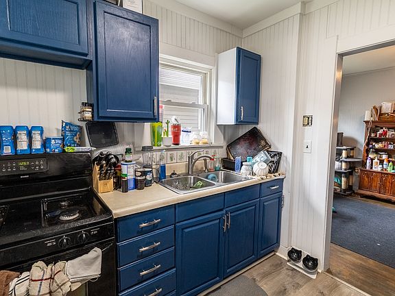 5th image of 1539 Milroy Ave