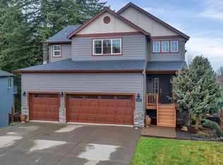 9325 SE Grace Cir, Happy Valley, OR 97086