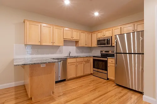 80 N Meadows Rd #103 Photo 1