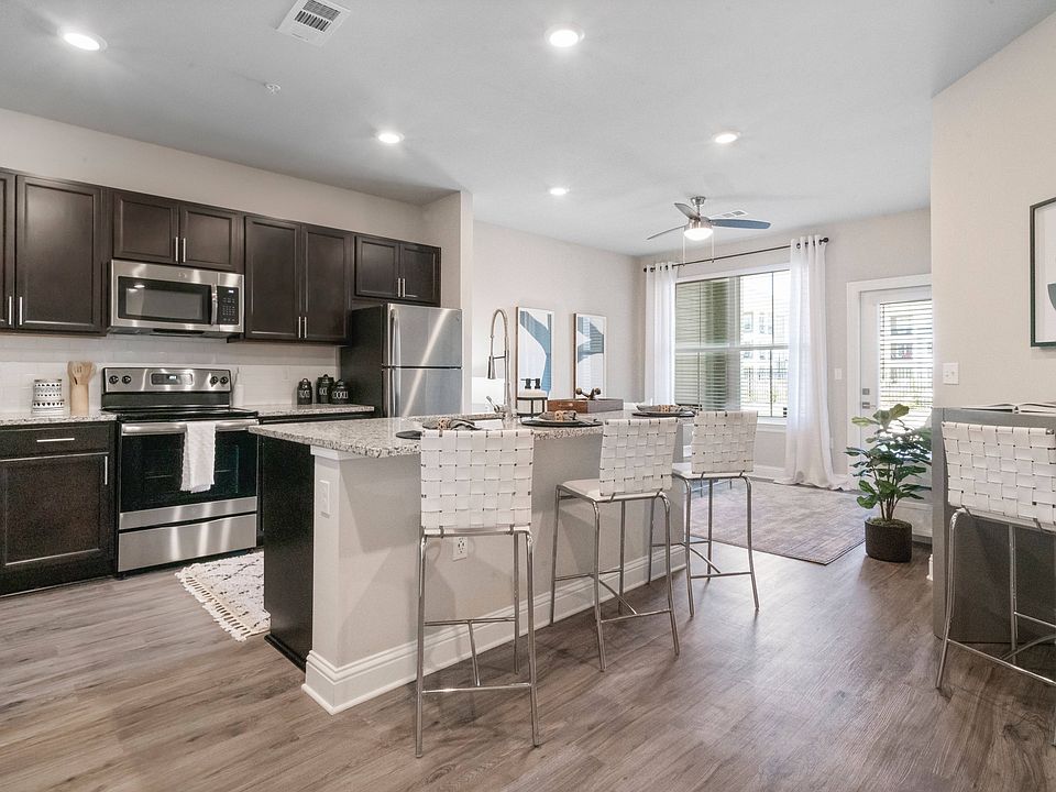 Sweetwater Model Apartment Kitchen