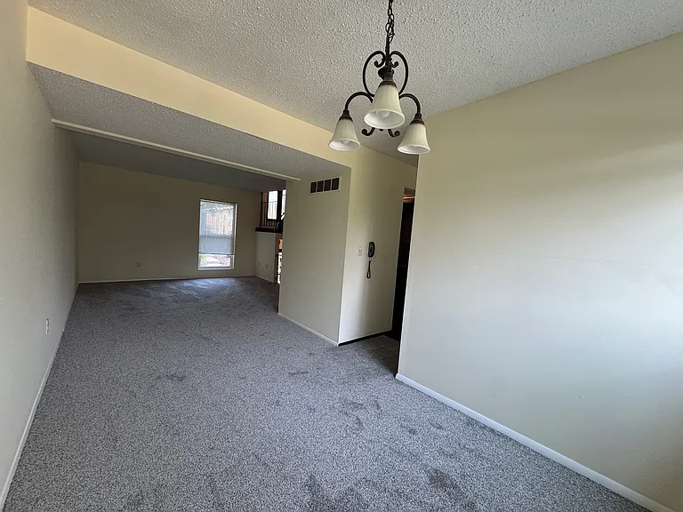 181 Carmel Woods Dr — Photo 12