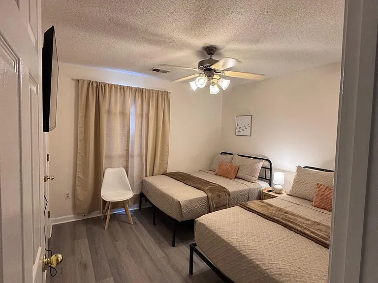 7503 Hunters Hollow Ln — Photo 8