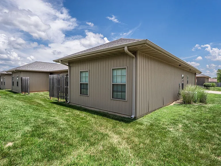 3023 W Cardinal St — Photo 18