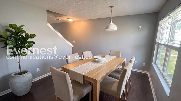 3 bed, 2.5 bath, 1584 sqft, $2,225 — Photo 3