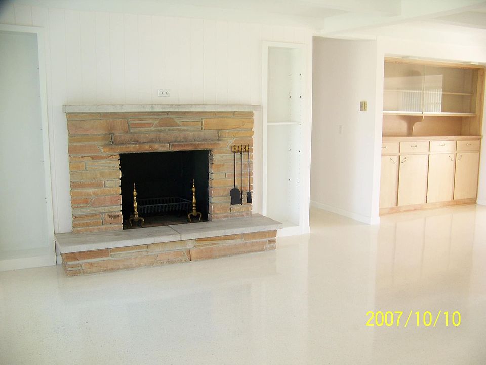 1st image of 762 Oak St