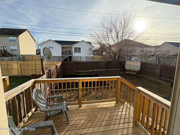 3rd image of 116 Lowell Ct