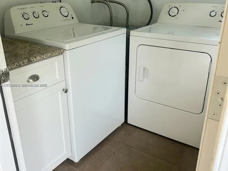 323 Northlake Dr #325 — Photo 7