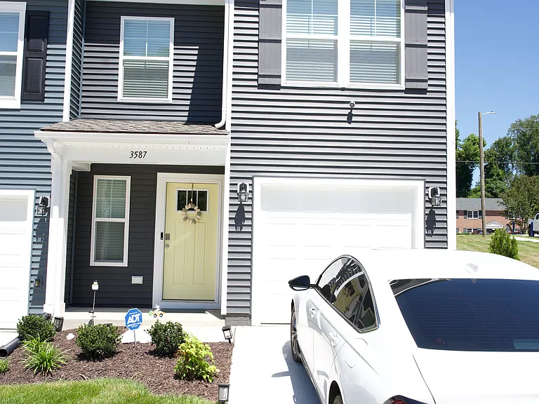 3587 Perrins Hill Way — Photo 1