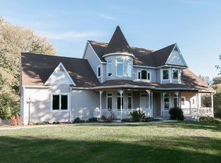 3230 Sandy Beach Rd NE, Solon, IA 52333