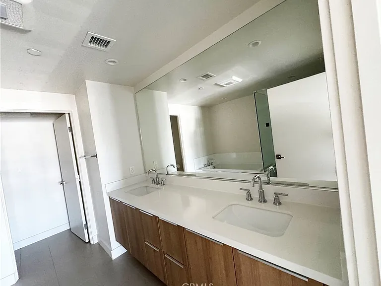 501 N Santa Anita Ave #B — Photo 21