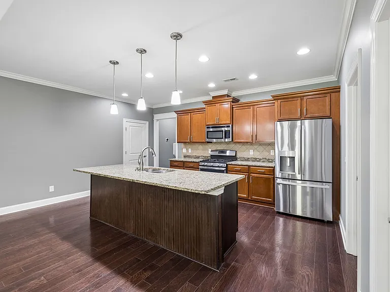 5425 Bungalow Cir — Photo 17