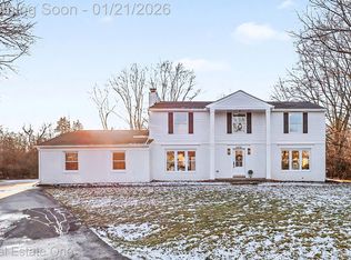 3472 Winchester Rd, West Bloomfield, MI 48322