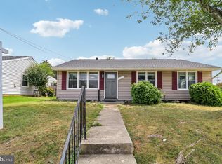 7100 Southlawn Dr, Oxon Hill, MD 20745