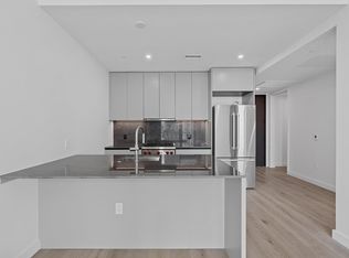 610 Davis St #2210, Austin, TX 78701