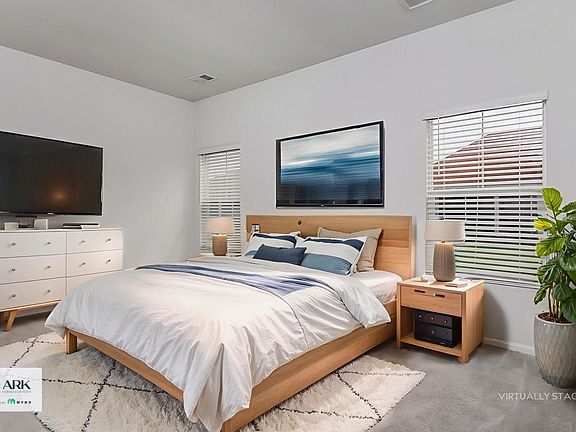 4th image of 120 S Reindeer Rd