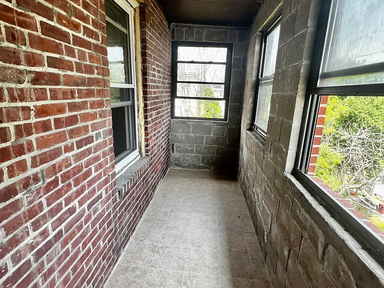 169 Campbell Ave #3 — Photo 11