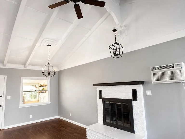1266 Elm Ave — Photo 4