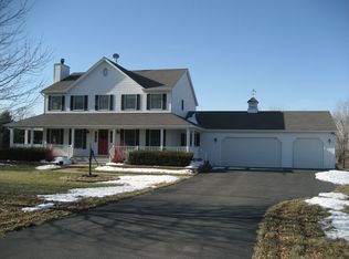 19N258 Green Meadows Ln, Hampshire, IL