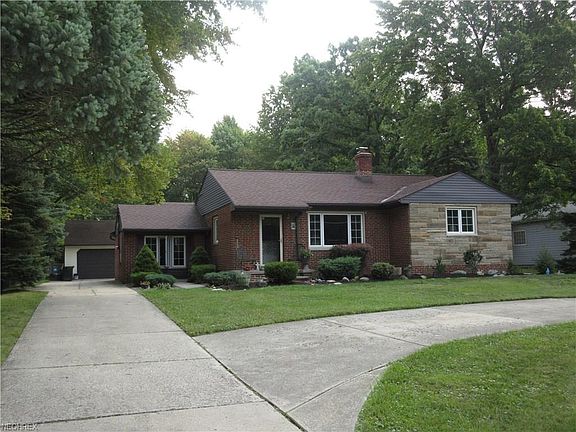 2nd image of 7305 Hickory Ln