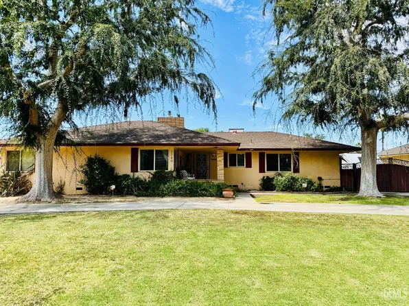 1740 Country Club Dr, Bakersfield, CA 93306