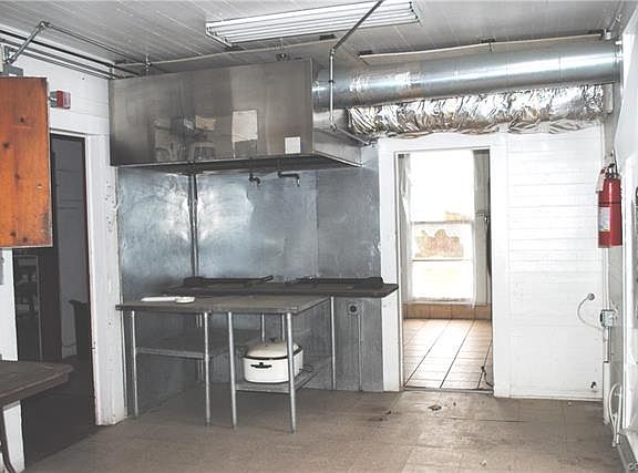 2nd image of 8201 New Kent Hwy