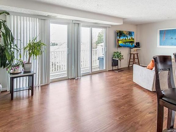 2nd image of 301 Palmspring Dr