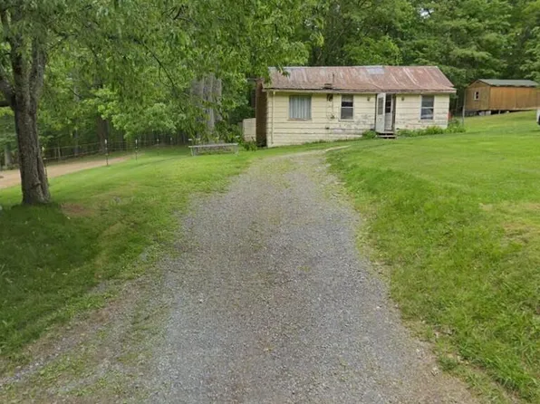 7946 Raders Valley Rd, Williamsburg, WV 24991