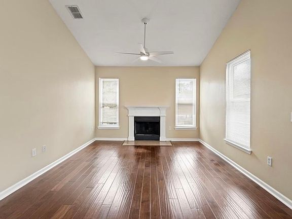5th image of 10416 Villa View Cir