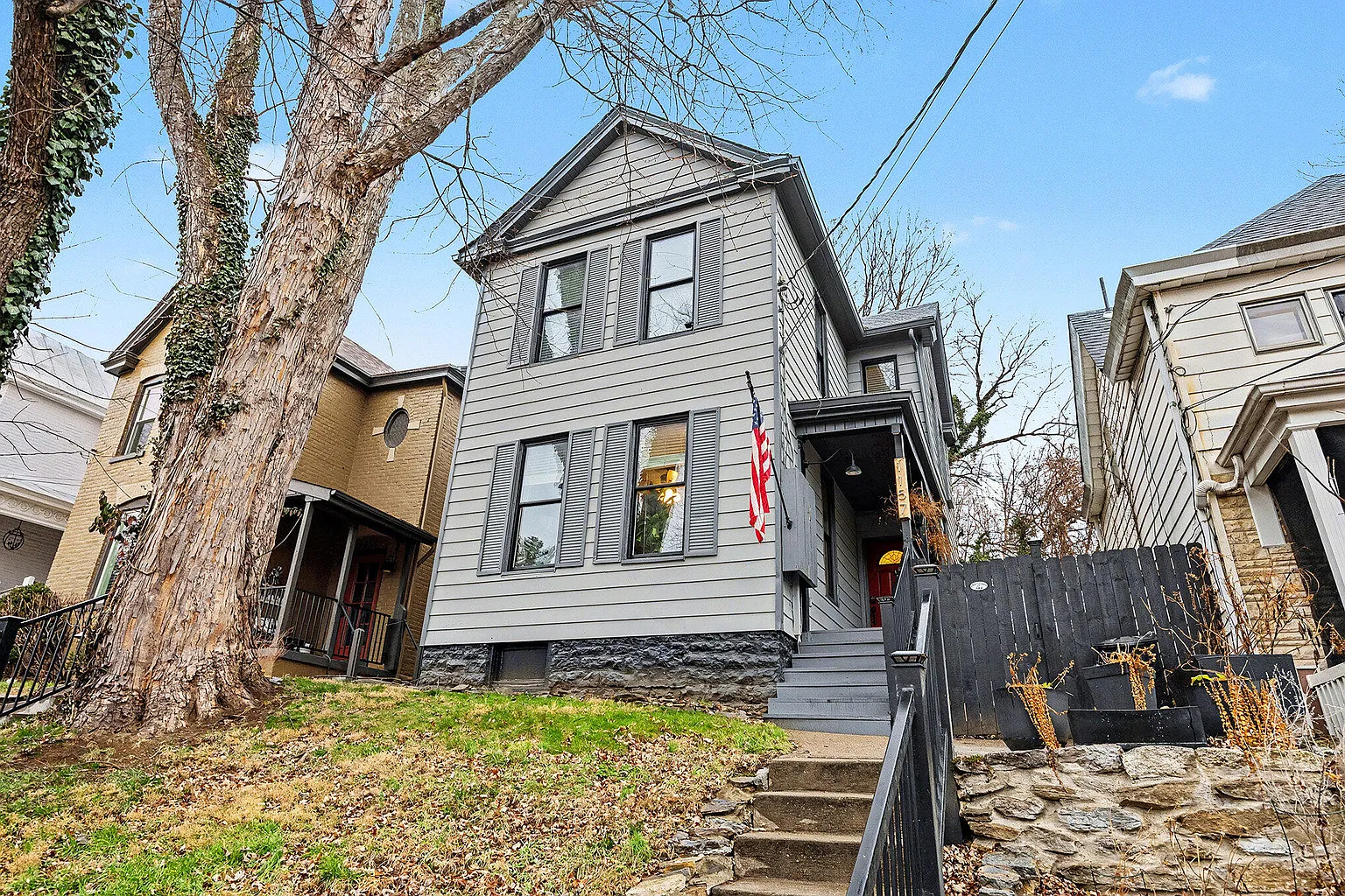 1157 Park Ave photo 1